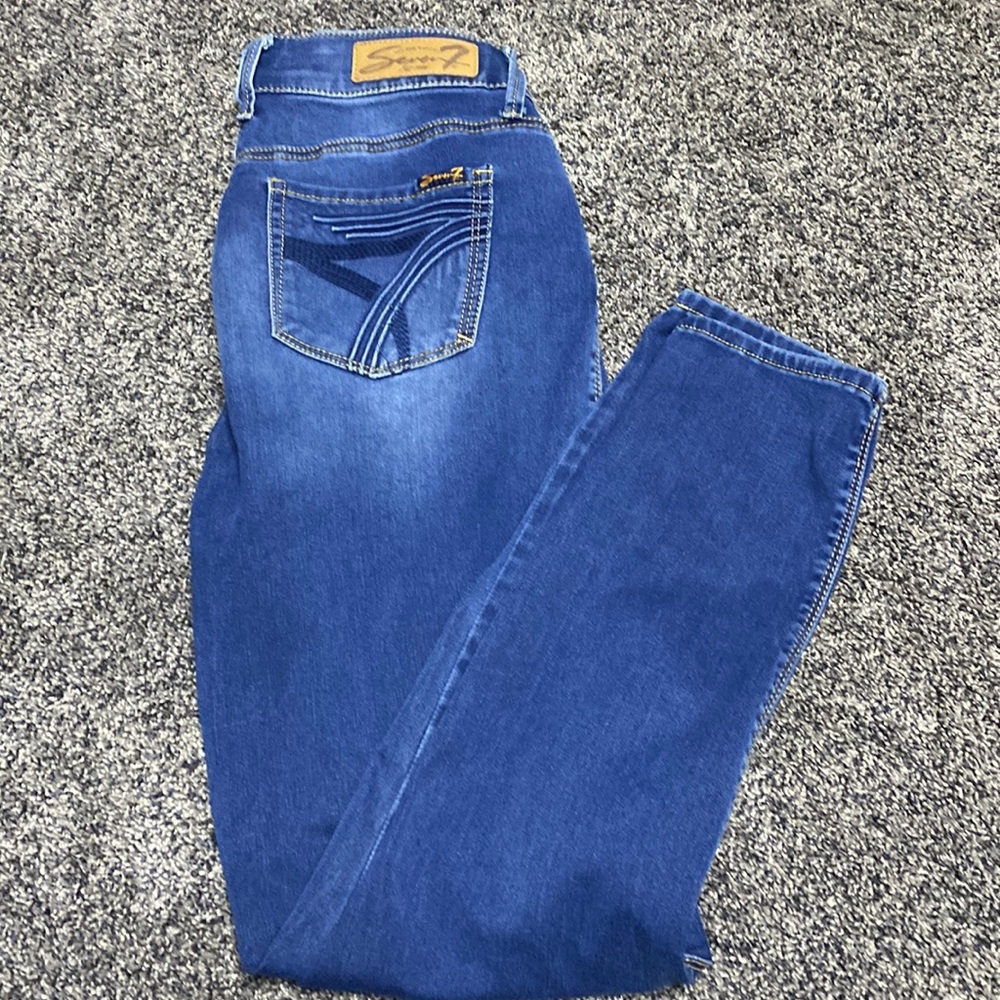 seven7 skinny jeans FITS BIG size 8 fits like 10